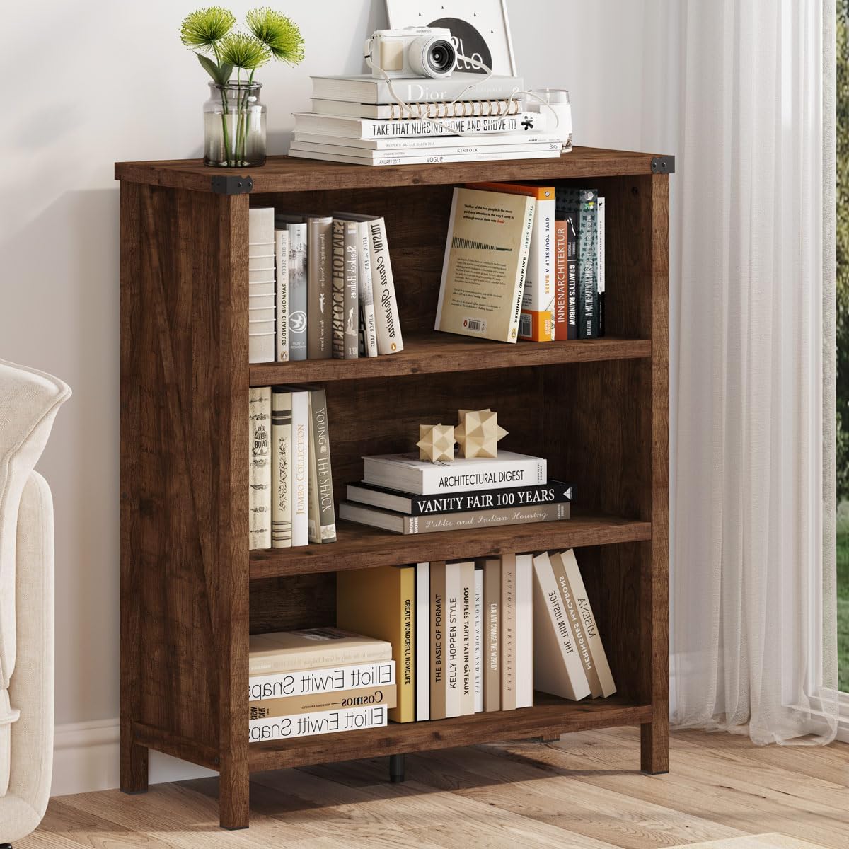 BON AUGURE Rustic Short Bookshelf, 3 Shelf Bookcase, Small Wood Low Book Cases/Shelves, Farmhouse Storage Tier Book Shelves for Home Office, Living Room, Small Space (Rustic Oak)